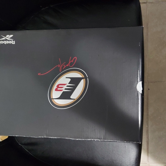 Reebok Question Mid Allen Iversons  I3 Motorsports - Picture 2 of 10